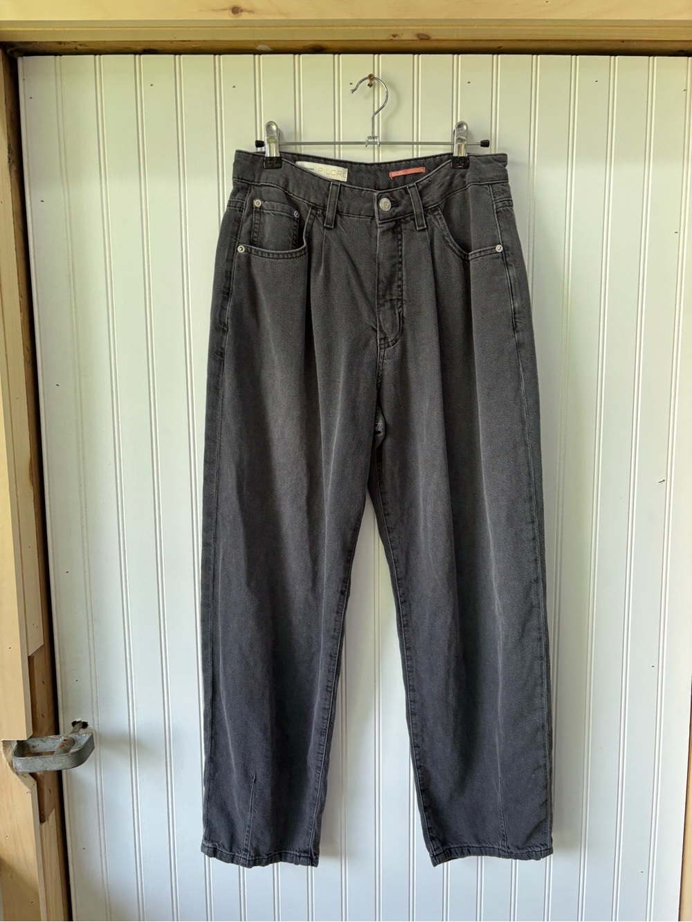 Anthropologie Pilcro Washed Charcoal baggy straight leg Gray High-Rise Jeans